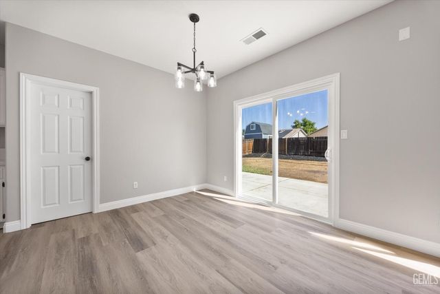 7112 Slickrock Drive, Bakersfield, CA 93313