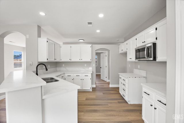 7112 Slickrock Drive, Bakersfield, CA 93313