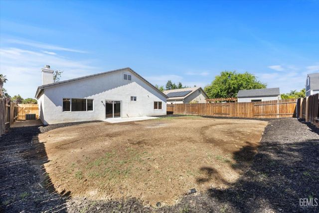 7112 Slickrock Drive, Bakersfield, CA 93313