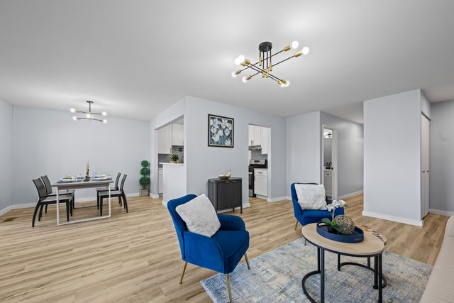 1168 Northbury Lane B1, Wheeling, IL 60090