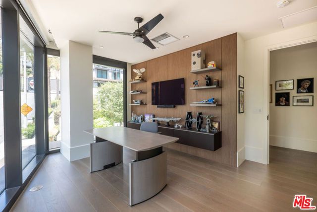 8420 Sunset Boulevard 602, West Hollywood, CA 90069
