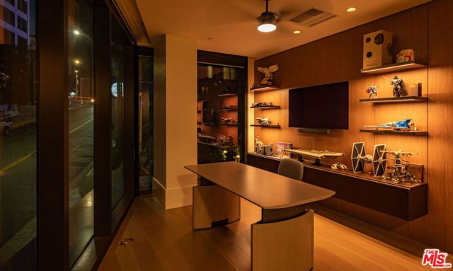 8420 Sunset Boulevard 602, West Hollywood, CA 90069