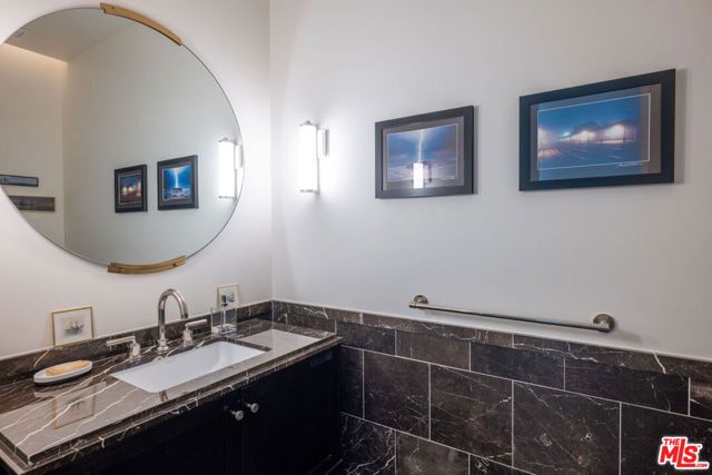 8420 Sunset Boulevard 602, West Hollywood, CA 90069