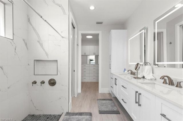 734 109th AVE N, Naples, FL 34108