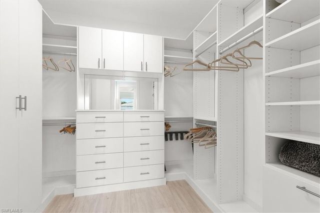 734 109th AVE N, Naples, FL 34108