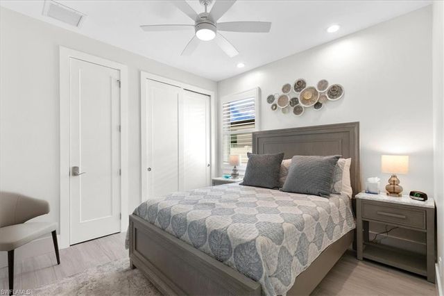 734 109th AVE N, Naples, FL 34108