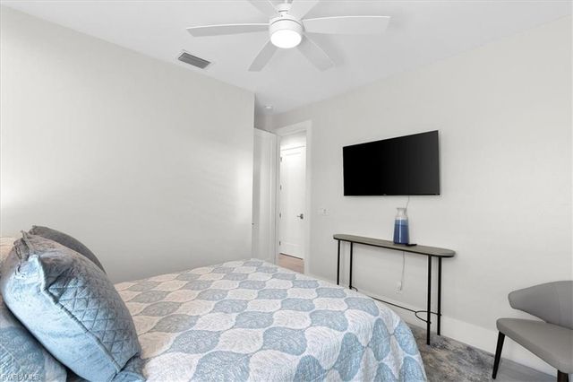 734 109th AVE N, Naples, FL 34108