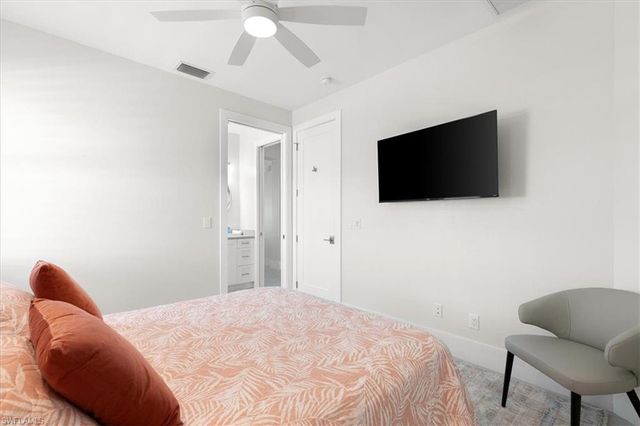 734 109th AVE N, Naples, FL 34108