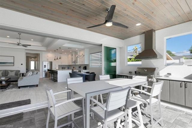 734 109th AVE N, Naples, FL 34108