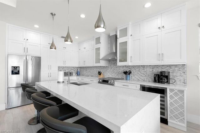 734 109th AVE N, Naples, FL 34108