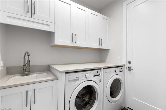 734 109th AVE N, Naples, FL 34108