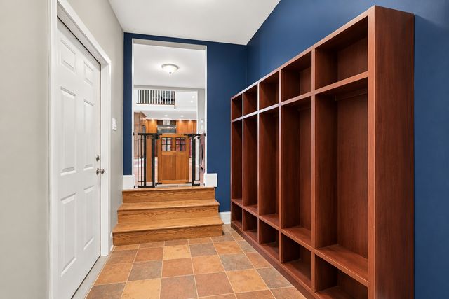 215 58th Street, Clarendon Hills, IL 60514