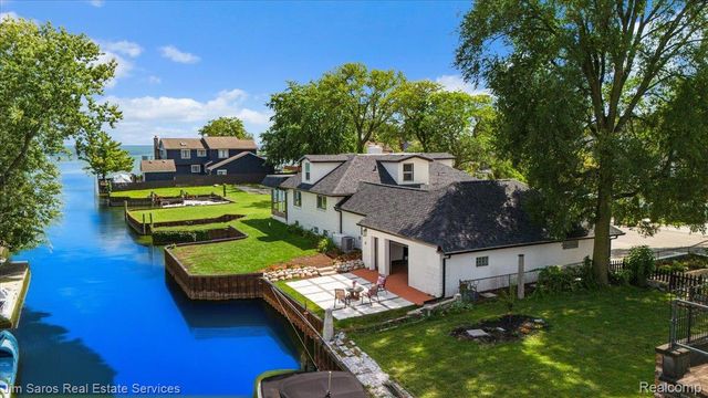 22505 Beach Street, St. Clair Shores, MI 48081