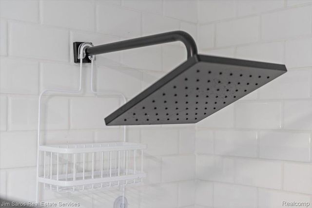 22505 Beach Street, St. Clair Shores, MI 48081