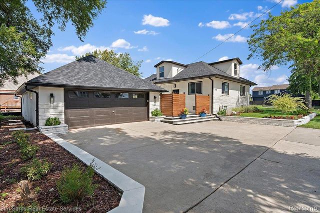 22505 Beach Street, St. Clair Shores, MI 48081