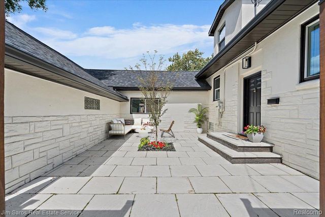 22505 Beach Street, St. Clair Shores, MI 48081