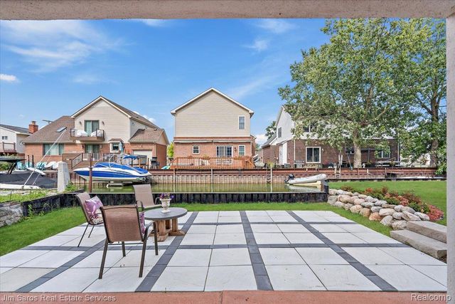 22505 Beach Street, St. Clair Shores, MI 48081