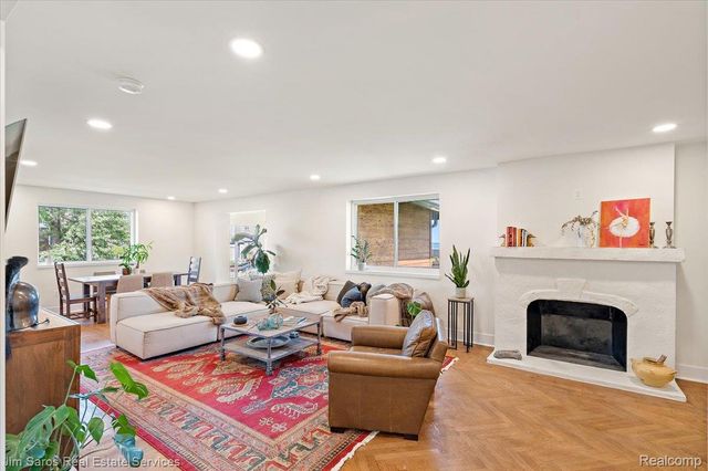 22505 Beach Street, St. Clair Shores, MI 48081