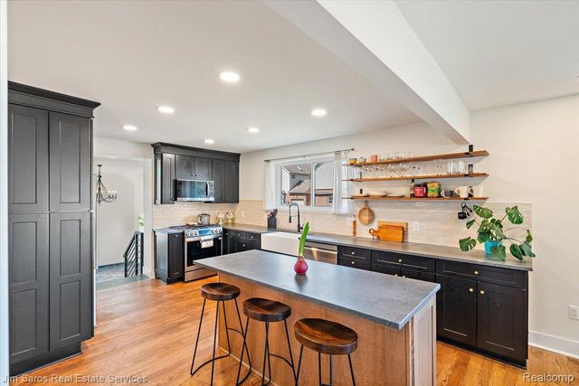 22505 Beach Street, St. Clair Shores, MI 48081