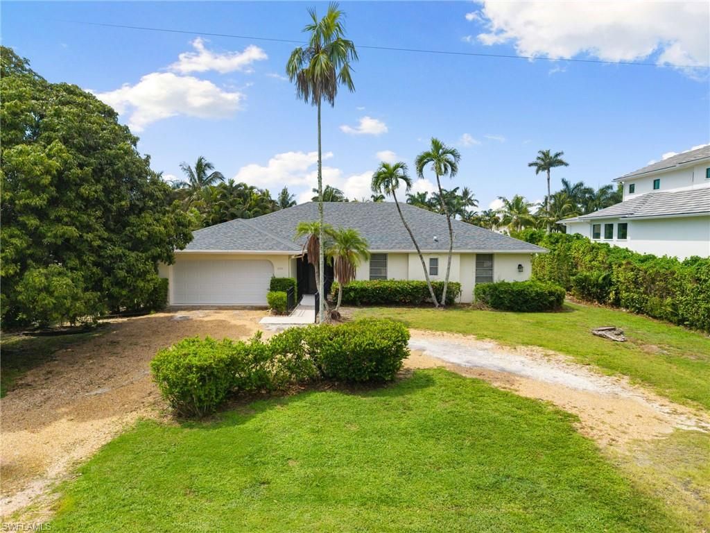 605 21st AVE S, NAPLES, FL 34102 — photo 3
