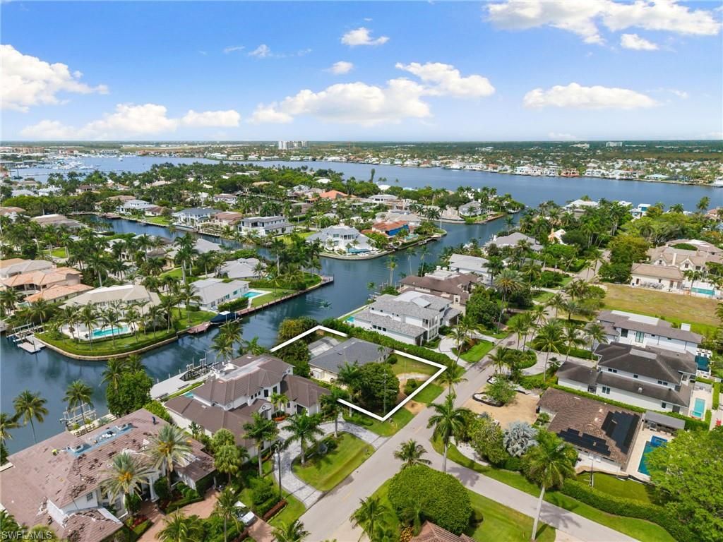 605 21st AVE S, NAPLES, FL 34102 — photo 5