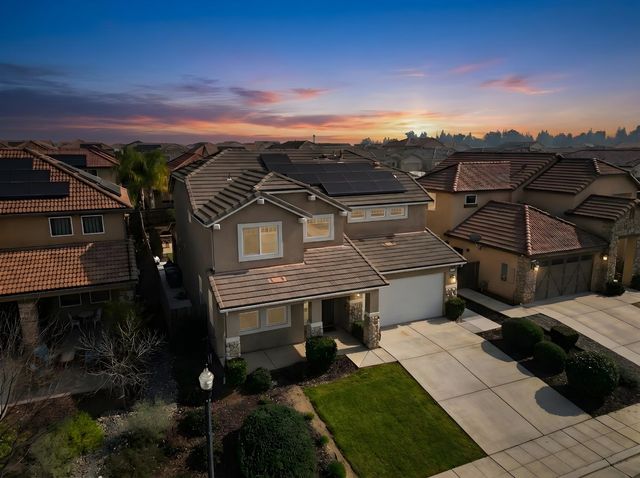 563 Mesa Drive S, Madera, CA 93636