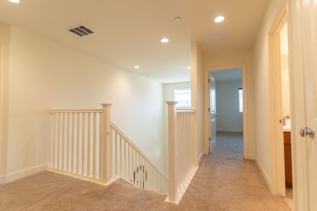 563 Mesa Drive S, Madera, CA 93636