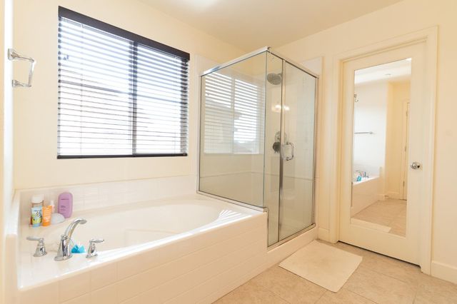 563 Mesa Drive S, Madera, CA 93636