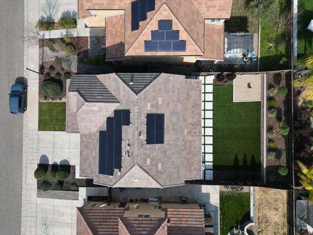 563 Mesa Drive S, Madera, CA 93636