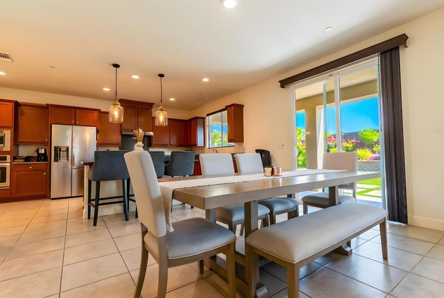 563 Mesa Drive S, Madera, CA 93636