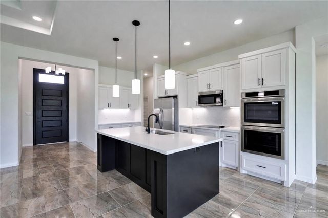 6213 Willow Wood Lane, Harlingen, TX 78552