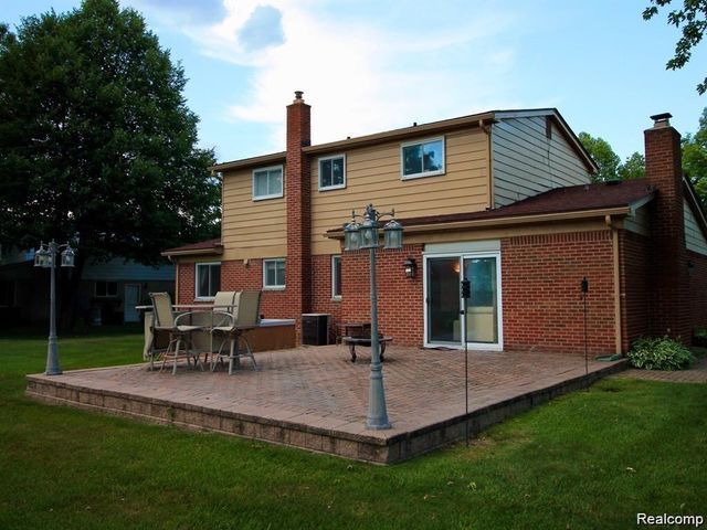 5363 English Drive, Troy, MI 48085