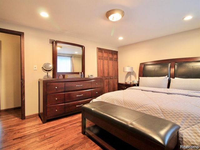 5363 English Drive, Troy, MI 48085
