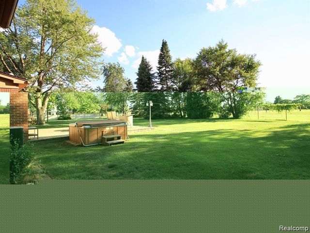 5363 English Drive, Troy, MI 48085