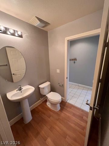 63 East AGATE Avenue 301, Las Vegas, NV 89123