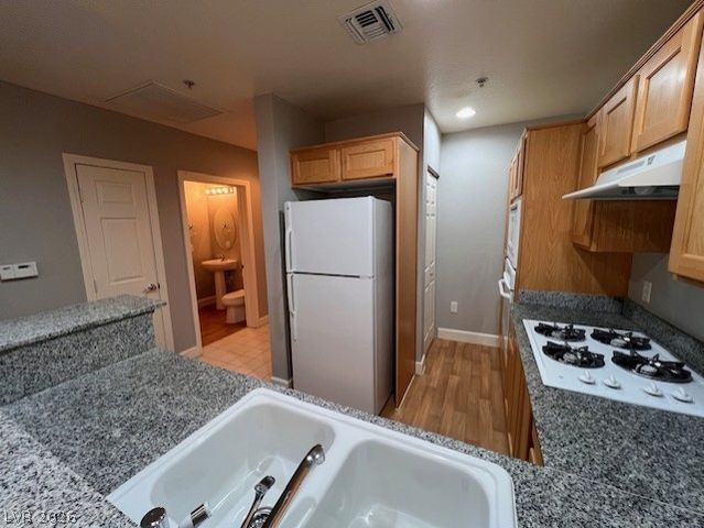 63 East AGATE Avenue 301, Las Vegas, NV 89123