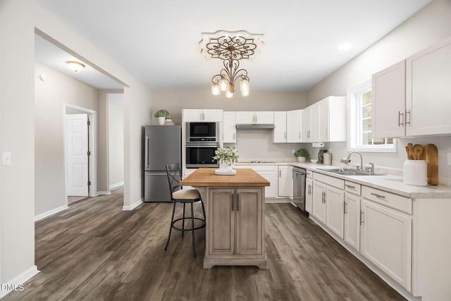 307 E J Street, Erwin, NC 28339