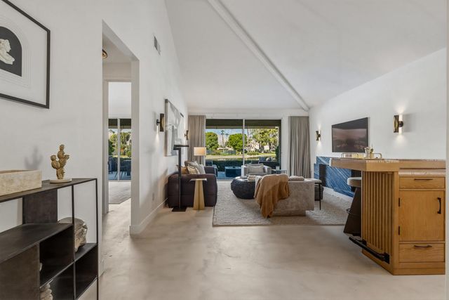 149 Lakeshore Drive, Rancho Mirage, CA 92270