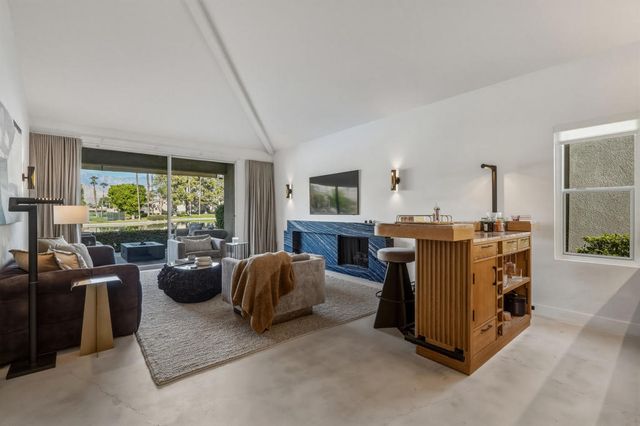 149 Lakeshore Drive, Rancho Mirage, CA 92270