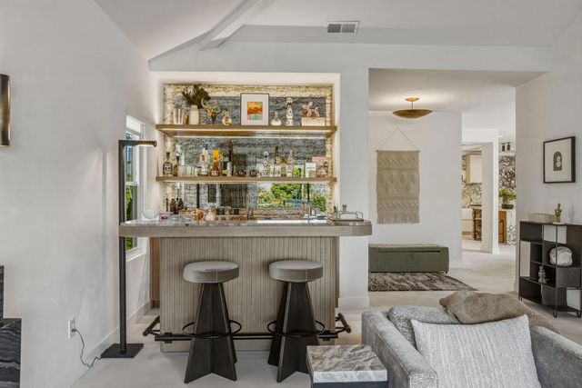 149 Lakeshore Drive, Rancho Mirage, CA 92270