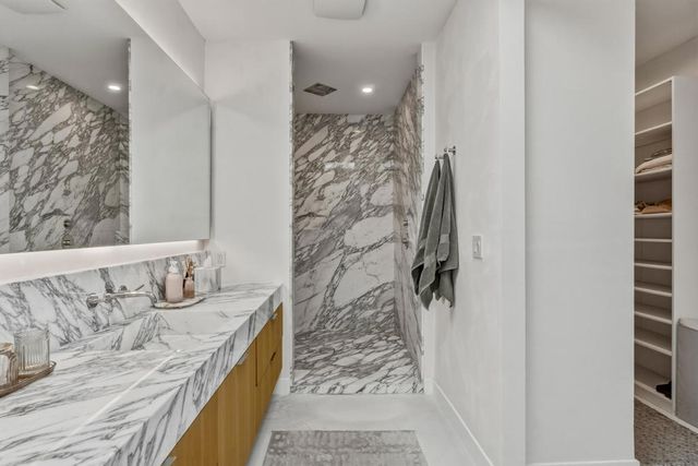 149 Lakeshore Drive, Rancho Mirage, CA 92270