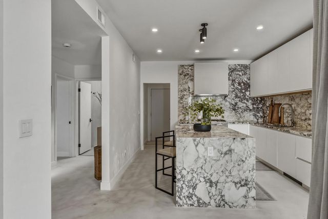 149 Lakeshore Drive, Rancho Mirage, CA 92270