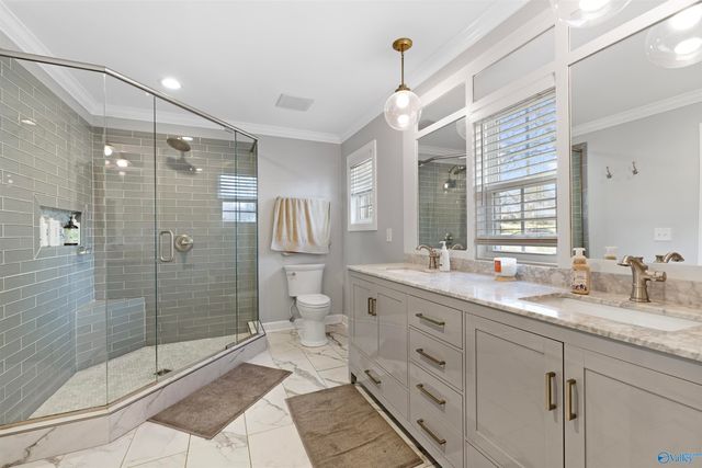 101 Ce Lee Circle, Huntsville, AL 35806