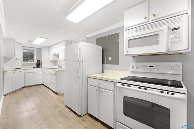 101 Ce Lee Circle, Huntsville, AL 35806