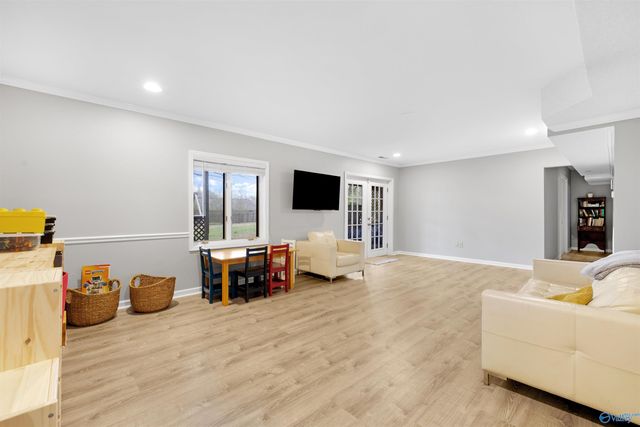 101 Ce Lee Circle, Huntsville, AL 35806