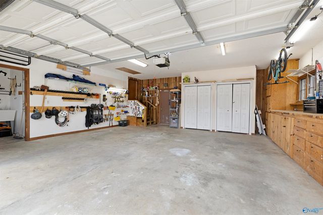 101 Ce Lee Circle, Huntsville, AL 35806