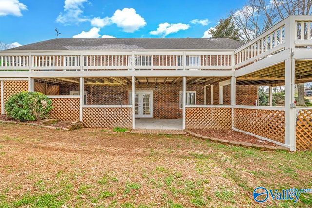 101 Ce Lee Circle, Huntsville, AL 35806