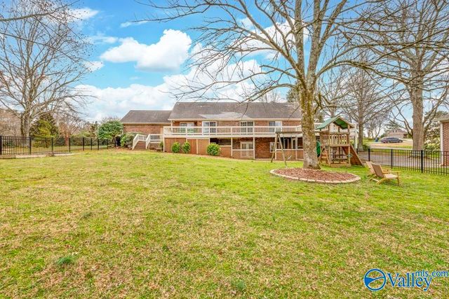 101 Ce Lee Circle, Huntsville, AL 35806