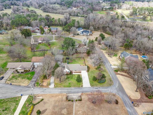 101 Ce Lee Circle, Huntsville, AL 35806