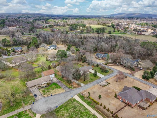 101 Ce Lee Circle, Huntsville, AL 35806